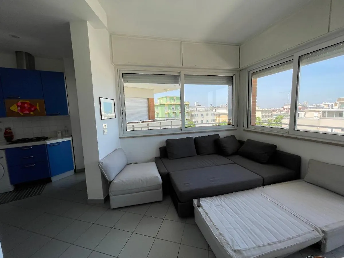 Beach Front Daire Rimini 0*,